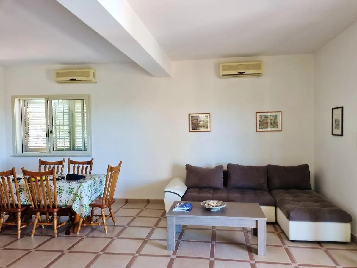 Beautiful Villa In Caccamo + Pool